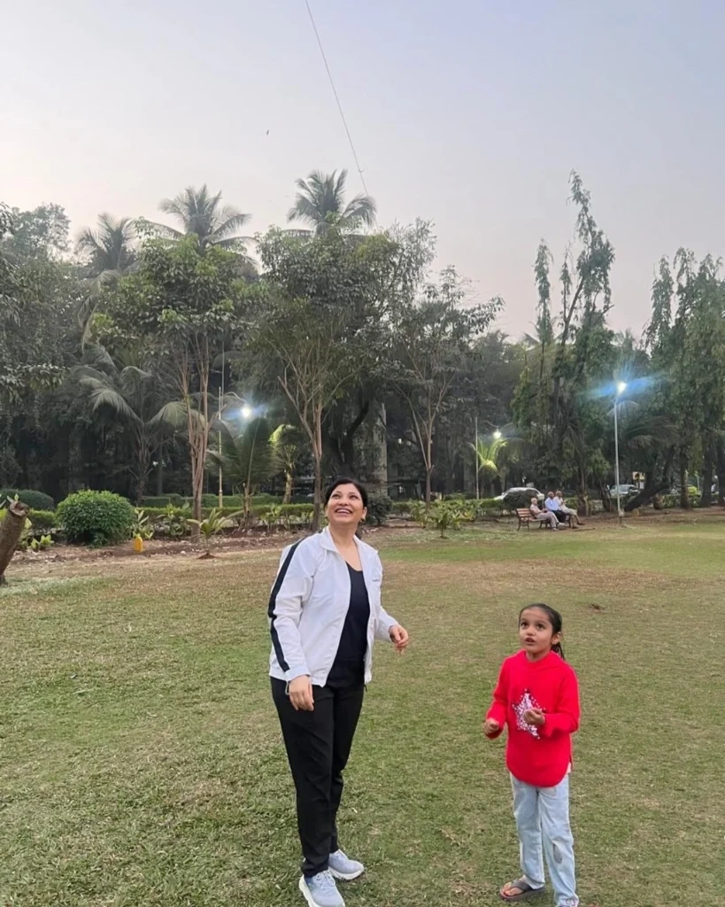 manoj kumar sharma ips wife
