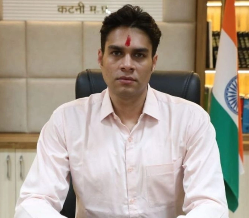 avi prasad ias